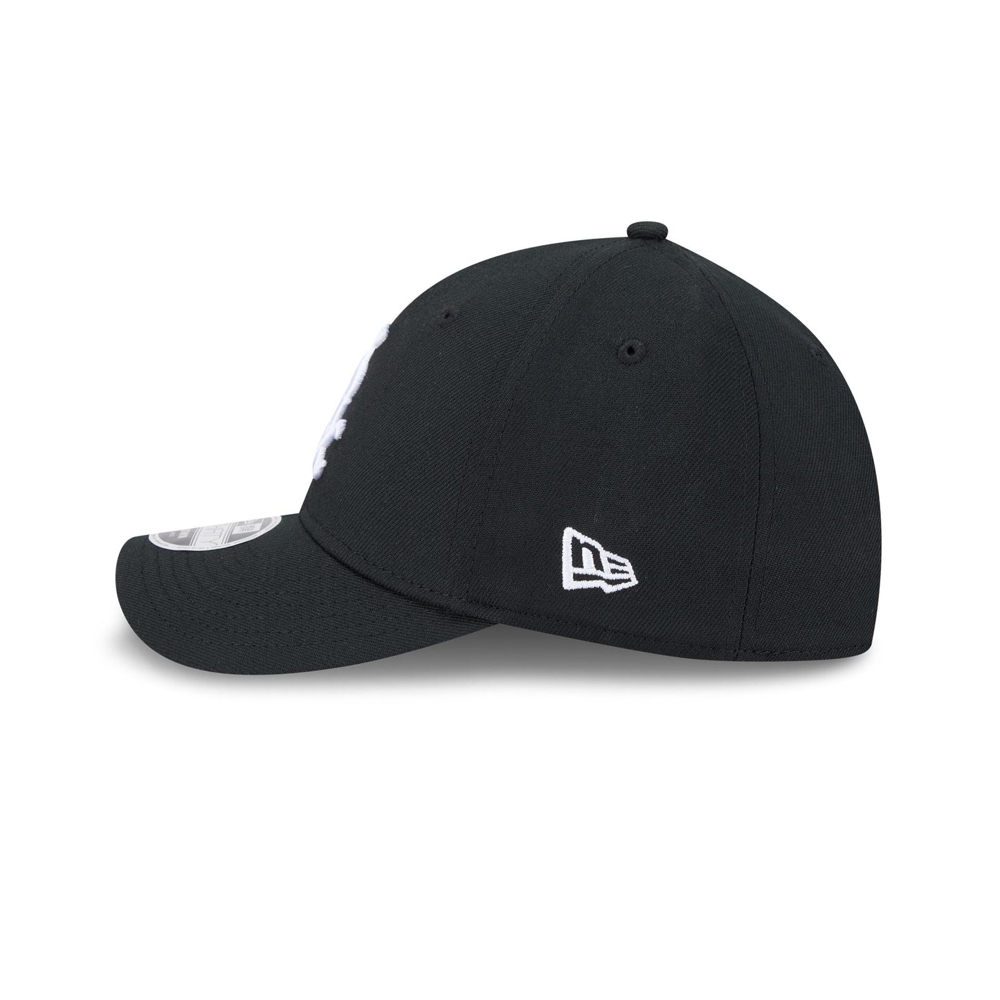 Chicago White Sox Black and White 39THIRTY M-Crown Stretch Fit Hat